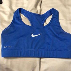 Sports bra